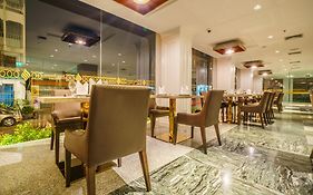 New Season Square Hotel